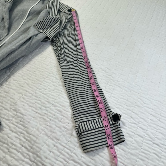 Theonne Striped Gray and Black Trench Coat Size M - Picture 7 of 10